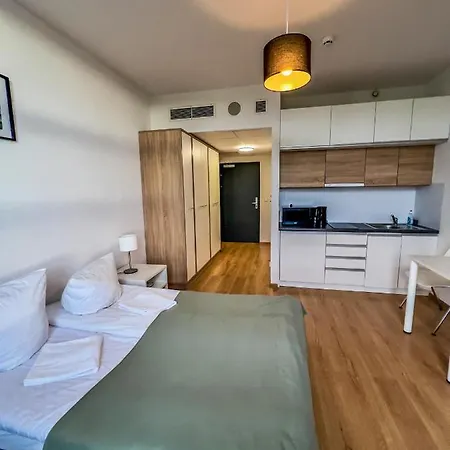 By Park Biznesowy Апартаменты *